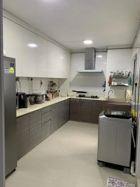 4 Room (4A) HDB for Rent in  418 Fajar Road - Image 5