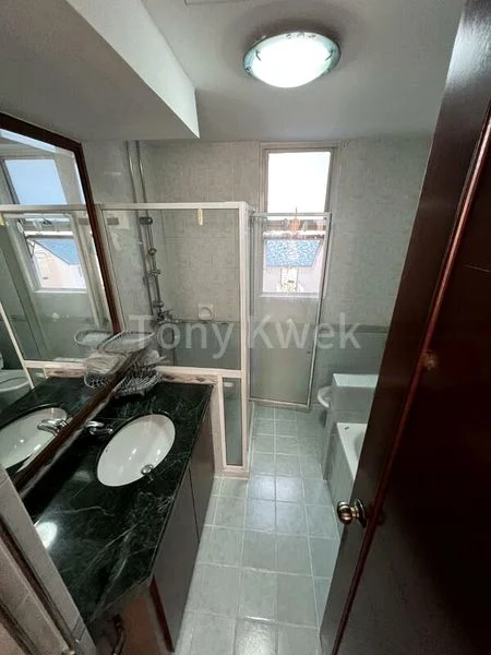 3 Bed Condo for Sale in  Northoaks - Image 8