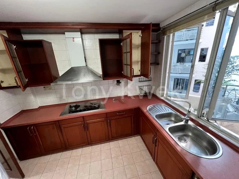 3 Bed Condo for Sale in  Northoaks - Image 4