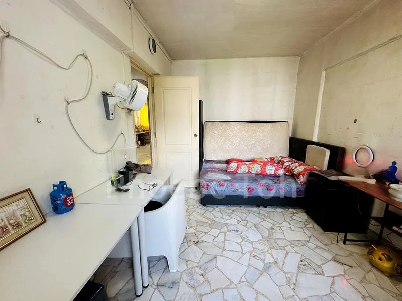 3 Room (3A) HDB for Sale in  315 Jurong East Street 32 - Image 3