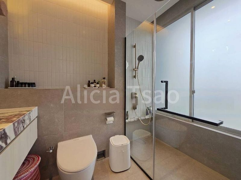 2 Bed Condo for Sale in  Suites @ Amber - Image 9