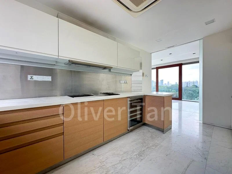 4 Bed Condo for Rent in  One Robin - Image 5
