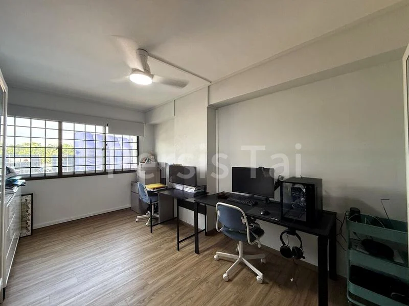 Executive HDB for Sale in  544 Pasir Ris Street 51 - Image 8