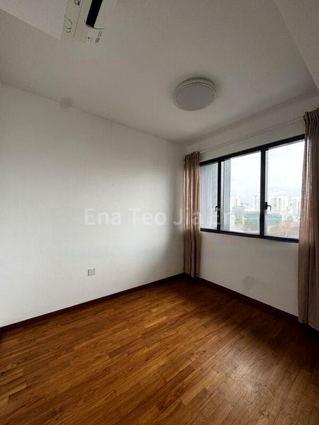 2 Bed Condo for Rent in  Stirling Residences - Image 8