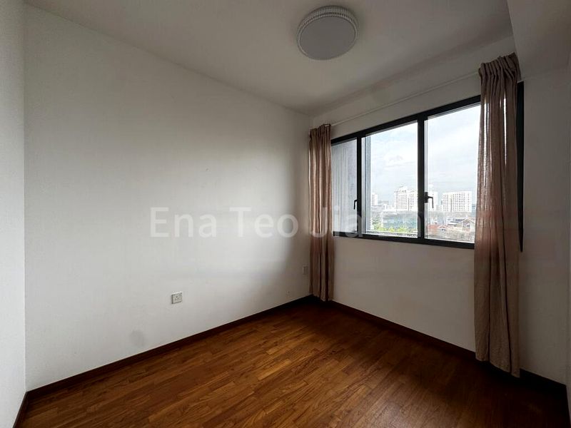 2 Bed Condo for Rent in  Stirling Residences - Image 9