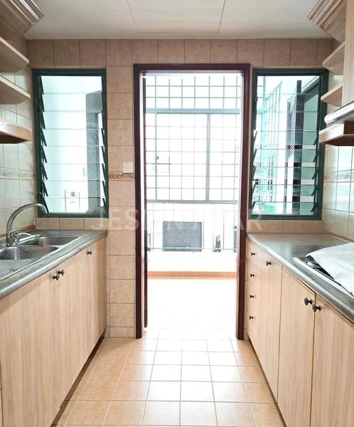 3 Bed Condo for Sale in  Stratford Court - Image 5