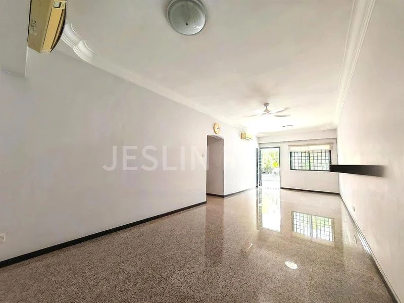 3 Bed Condo for Sale in  Stratford Court - Image 1