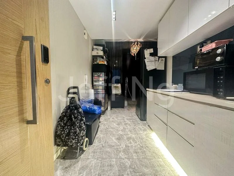 Room (Condo) for Rent in  The Santorini - Image 5