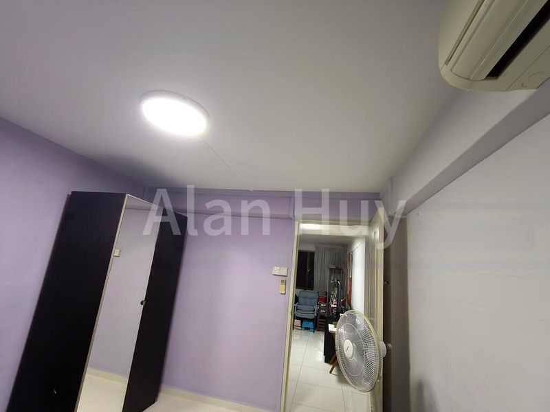 Common Room (HDB) for Rent in 219 Lorong 8 Toa Payoh - Image 4