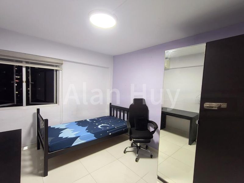 Common Room (HDB) for Rent in 219 Lorong 8 Toa Payoh - Image 6