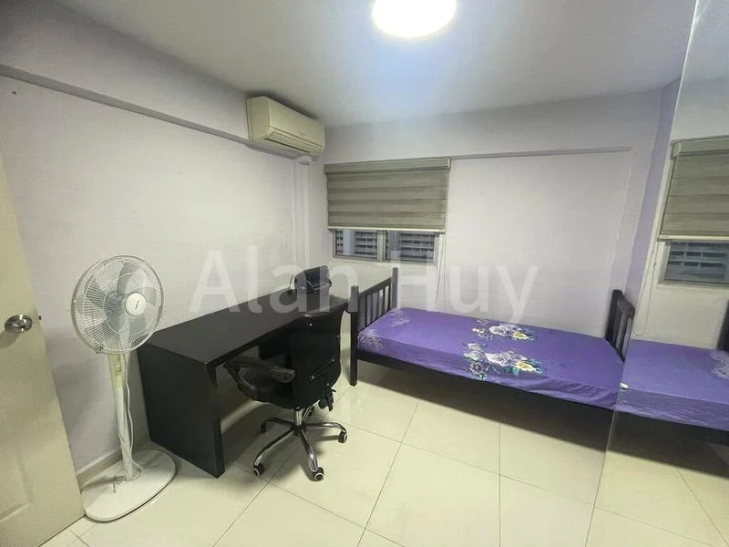 Common Room (HDB) for Rent in 219 Lorong 8 Toa Payoh - Image 1