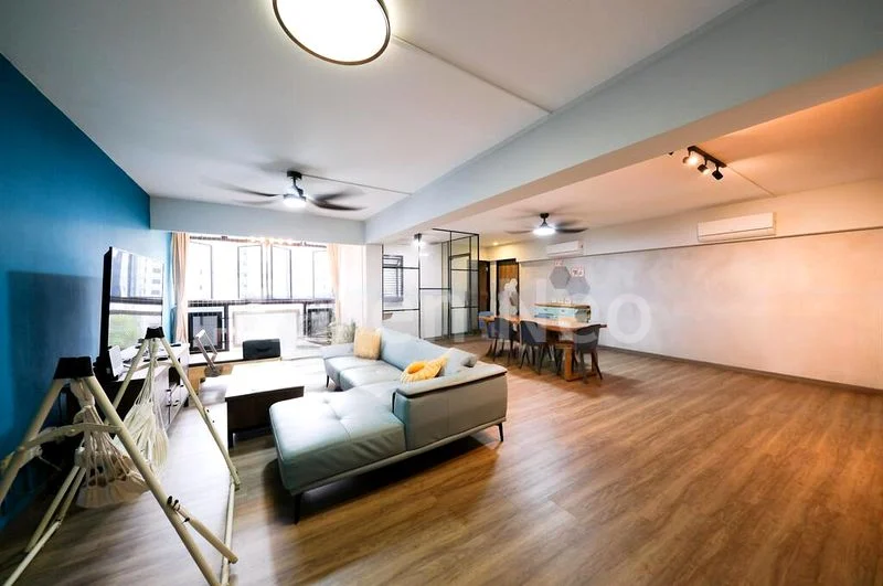 Executive HDB for Sale in  203D Compassvale Road - Image 1