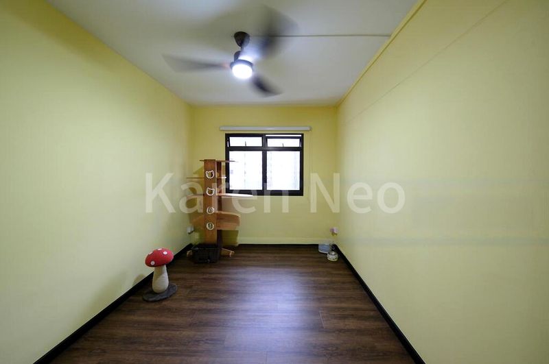 Executive HDB for Sale in  203D Compassvale Road - Image 6