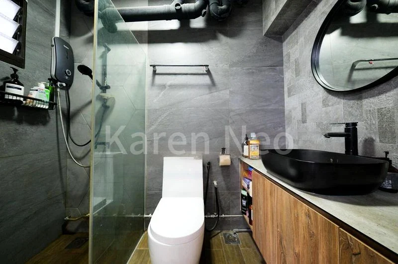 Executive HDB for Sale in  203D Compassvale Road - Image 4