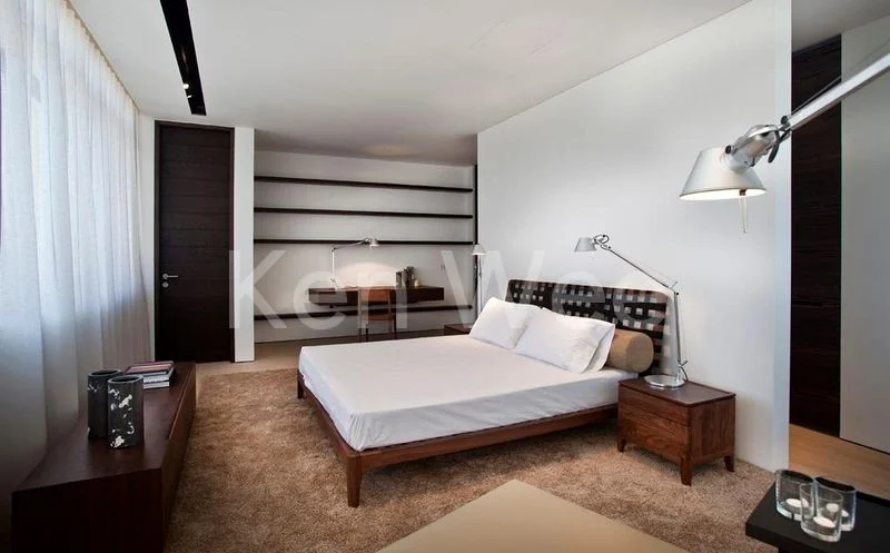 5 Bed Condo for Rent in  Beverly Hill - Image 4