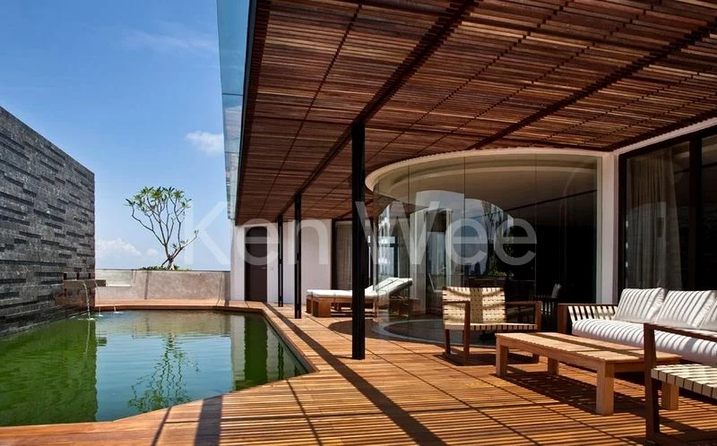 5 Bed Condo for Rent in  Beverly Hill - Image 1