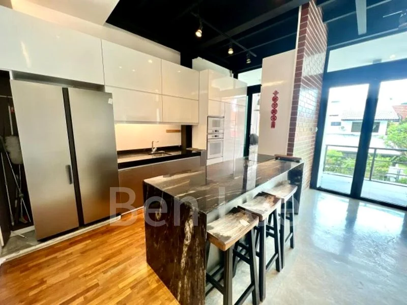 5 Bed Semi-Detached House (Landed) for Rent in Springwood - Image 1