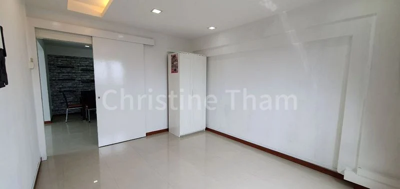 5 Room (5I) HDB for Rent in  458 Ang Mo Kio Avenue 10 - Image 6