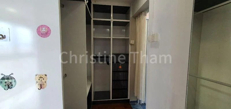 5 Room (5I) HDB for Rent in  458 Ang Mo Kio Avenue 10 - Image 2