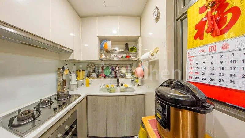 4 Bed Executive Condo for Sale in  Treasure Crest - Image 9