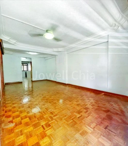 3 Room (3I) HDB for Sale in  20 Dover Crescent - Image 1