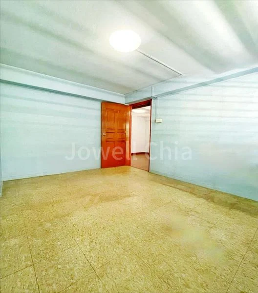 3 Room (3I) HDB for Sale in  20 Dover Crescent - Image 6