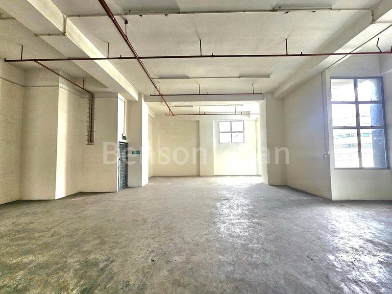 Light Industrial (B1) for Rent: Elite Industrial Building I - Image 2