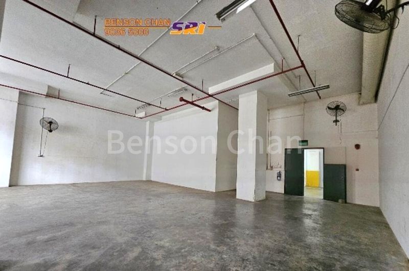Light Industrial (B1) for Rent: Elite Industrial Building I - Image 9
