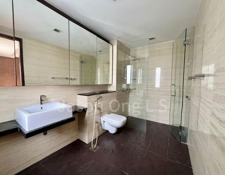 5 Bed Semi-Detached House (Landed) for Sale in Lucky View - Image 7