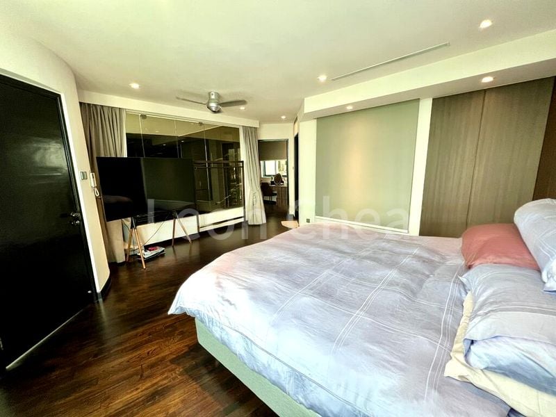 2 Bed Condo for Sale in  The Legend - Image 7