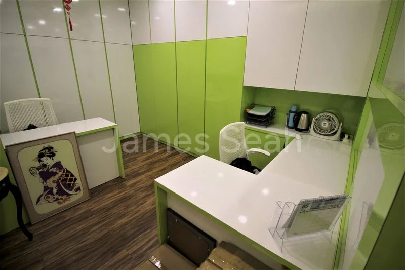 Shop / Shophouse for Sale: Upper Serangoon Shopping Centre - Image 4