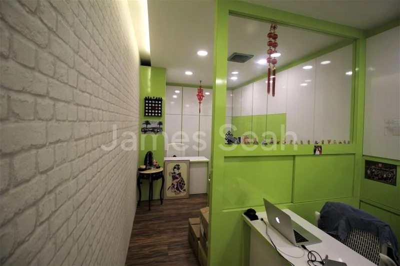 Shop / Shophouse for Sale: Upper Serangoon Shopping Centre - Image 3