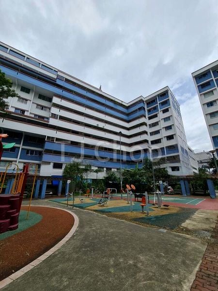 Shop / Shophouse for Sale: Yishun Central, Chong Pang HDB, Good-Value Shop for Sale - Image 2