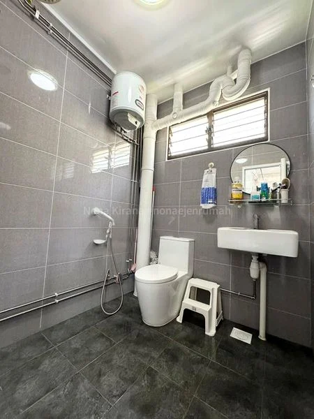 5 Room (5I) HDB for Sale in  165 Simei Road - Image 17