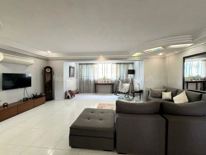 5 Room (5I) HDB for Sale in  165 Simei Road - Image 4