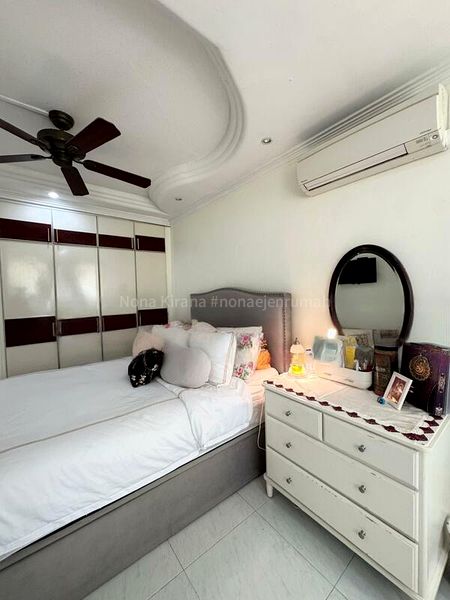 5 Room (5I) HDB for Sale in  165 Simei Road - Image 12