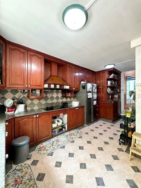 5 Room (5I) HDB for Sale in  165 Simei Road - Image 8