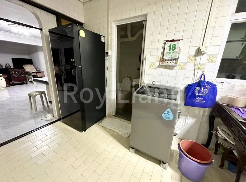 Common Room (HDB) for Rent in  164 Bishan Street 13 - Image 4
