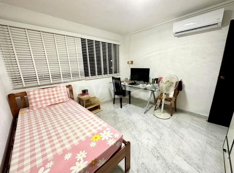 Common Room (HDB) for Rent in  164 Bishan Street 13 - Image 1