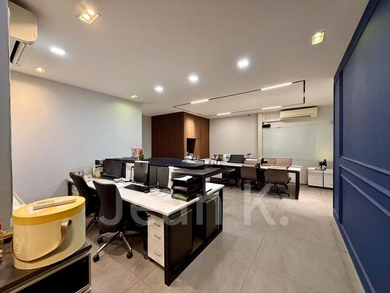 Light Industrial (B1) for Sale: Wcega Plaza - Image 7