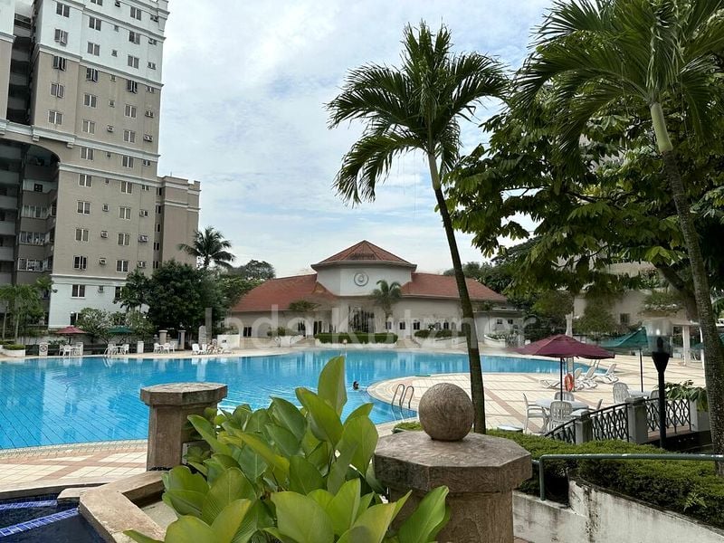 2 Bed Condo for Rent in  Castle Green - Image 5