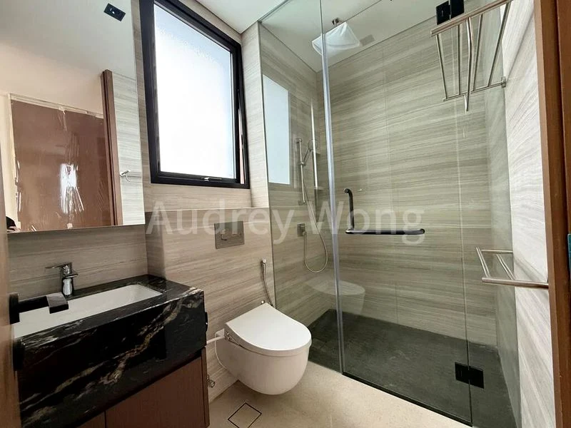 9 Bed Bungalow (Landed) for Sale in  Royalgreen - Image 5