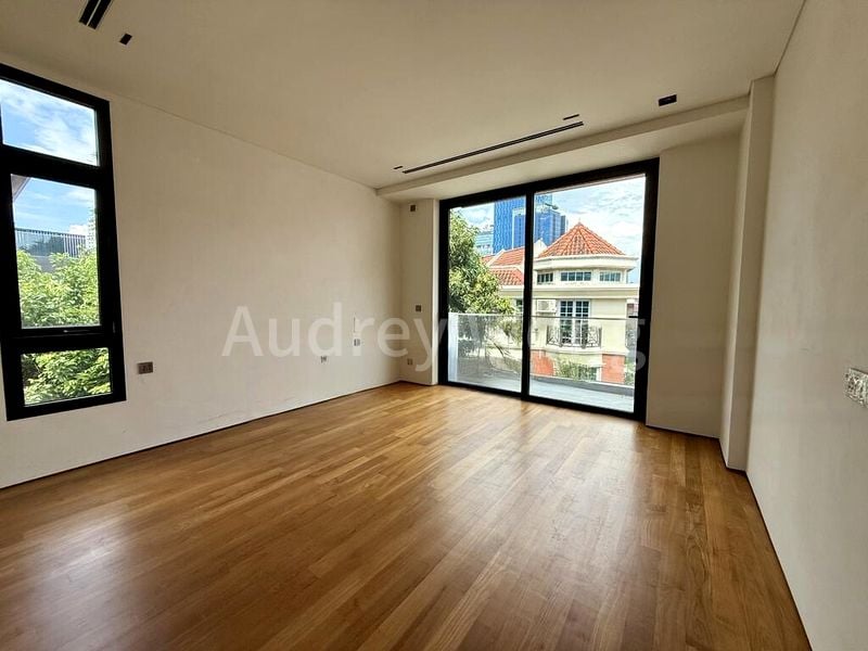 9 Bed Bungalow (Landed) for Sale in  Royalgreen - Image 7