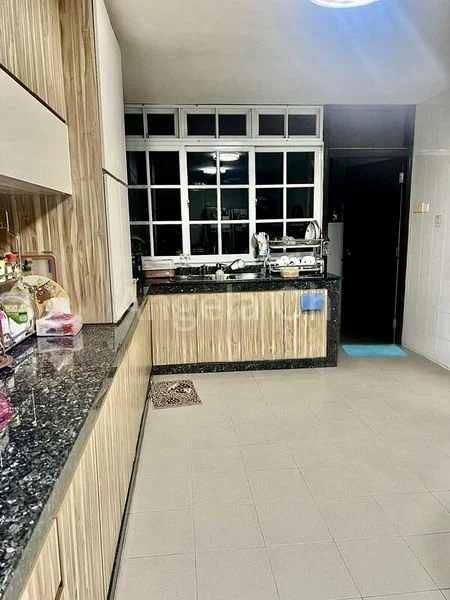 7 Bed Semi-Detached House (Landed) for Sale in  Springleaf Garden Estate - Image 9