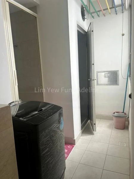 3 Bed Condo for Rent in  The Lakeshore - Image 9