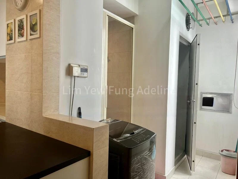 3 Bed Condo for Rent in  The Lakeshore - Image 10