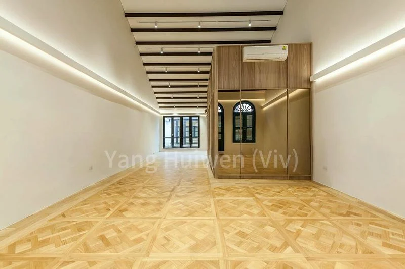 Shop / Shophouse for Sale: 3-Storey F&B Chinatown Heritage Shop - Image 3