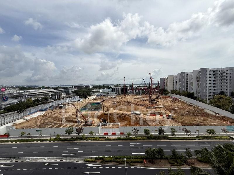 4 Bed Executive Condo for Sale in  Coastal Cabana - Image 3