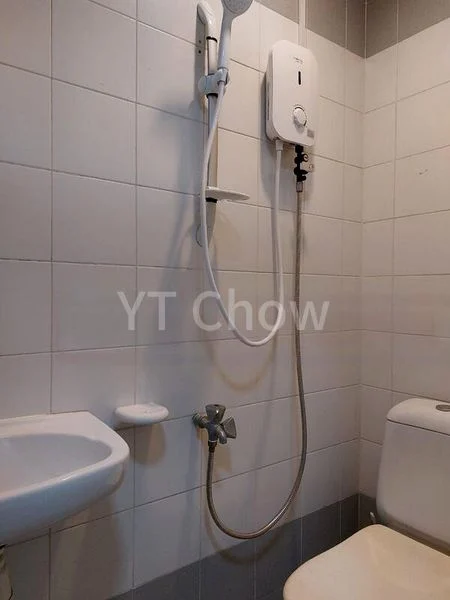 Common Room (Condo) for Rent in  Lakeholmz - Image 4