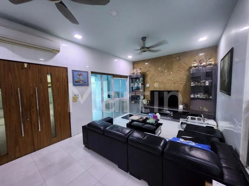 7 Bed Corner Terrace (Landed) for Sale in Golden Hill Estate - Image 14
